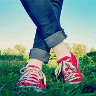 女性の服装や持ち物・行動